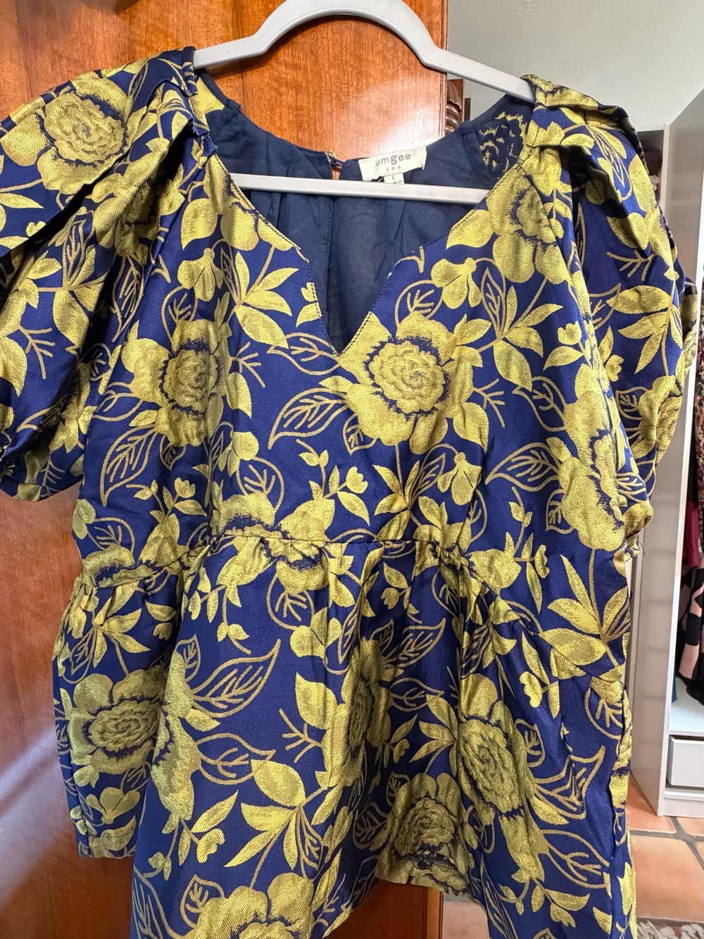 Umgee Navy Gold Floral Jacquard Puff Sleeve Peplum Top Size L